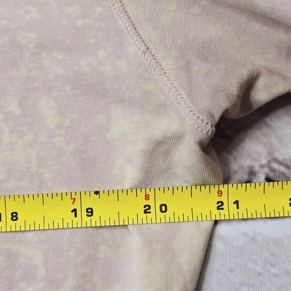 Lululemon Mens 5 Year Basic Tee Cloudy Wash Misty Pink Cream Tshirt Size Unknown - Picture 8 of 9